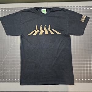 Vintage Beatles Tshirt Small Abbey Road Apple Band Music Concert Tour 2005 Y2K